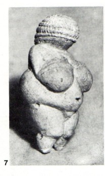 Venus of Willendorf (Austria). Limestone. Paleaolithic (end of Gravettian). Naturhistorisches Museum, Vienna.